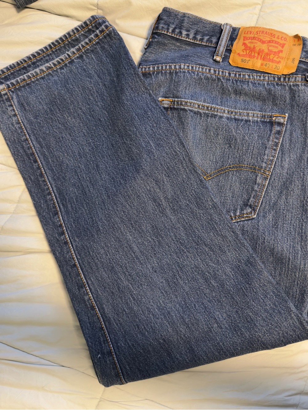 Levi's 501  Men's Medium Blue Straight-Leg Jeans